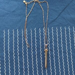 Elegant Gold Pendant Necklace